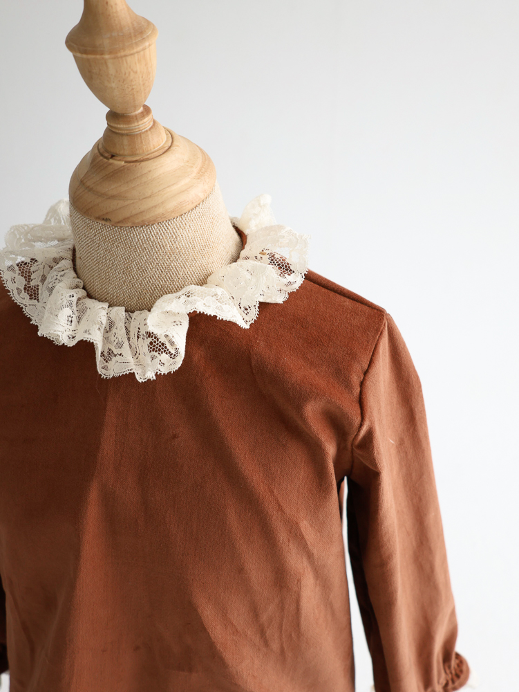 08 CONJUNTO BLUSON Y FALDA