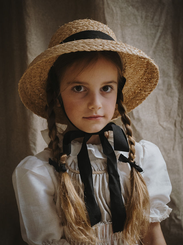 3.2 SOMBRERO NIÑA RAFIA CINTA NEGRA