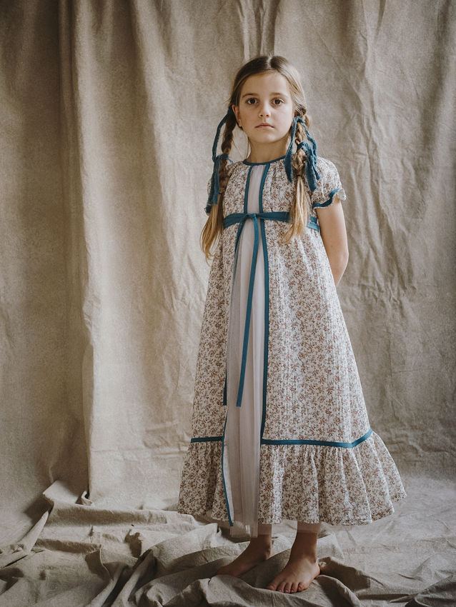 1 VESTIDO GRECIA LARGO FLORES Y TUL CON CINTAS