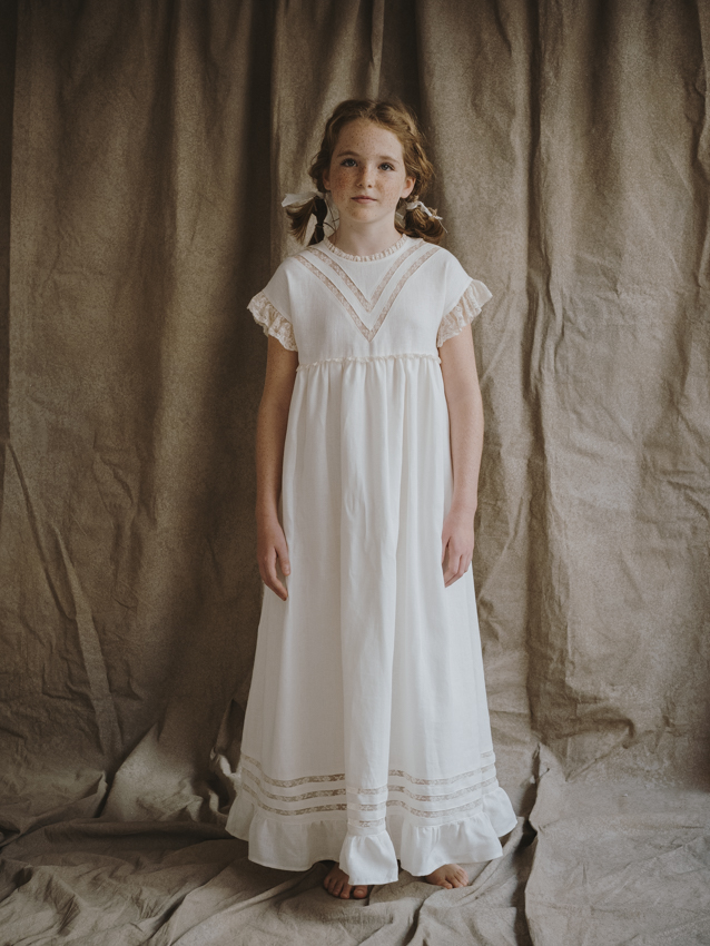 a0004 VESTIDO COMUNIÓN PICOS SIN MANGAS